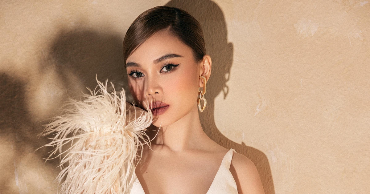 Giang Hồng Ngọc tự tin khoe visual quyến rũ, chính thức gia nhập hội chị đẹp đạp gió 2023