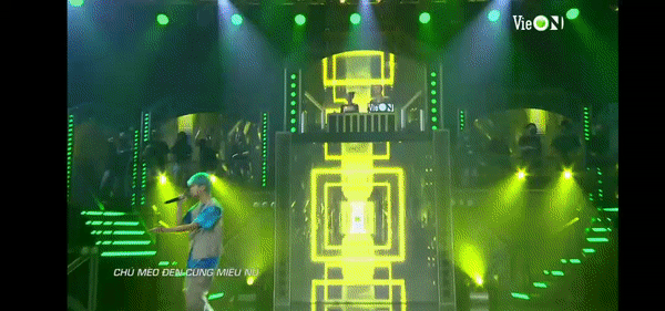 3849713fd95eca7d3358.gif