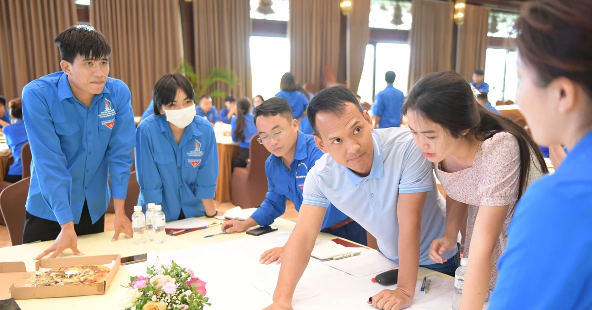 Gen Z "chuyển mình" với khởi nghiệp và chuyển đổi số - Hội nghị bồi dưỡng kiến thức cực hot tại Hà Nam