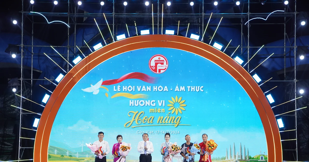 Hơn 30.000 người đổ bộ Lễ hội ẩm thực "đỉnh của chóp" tại Quảng Trị