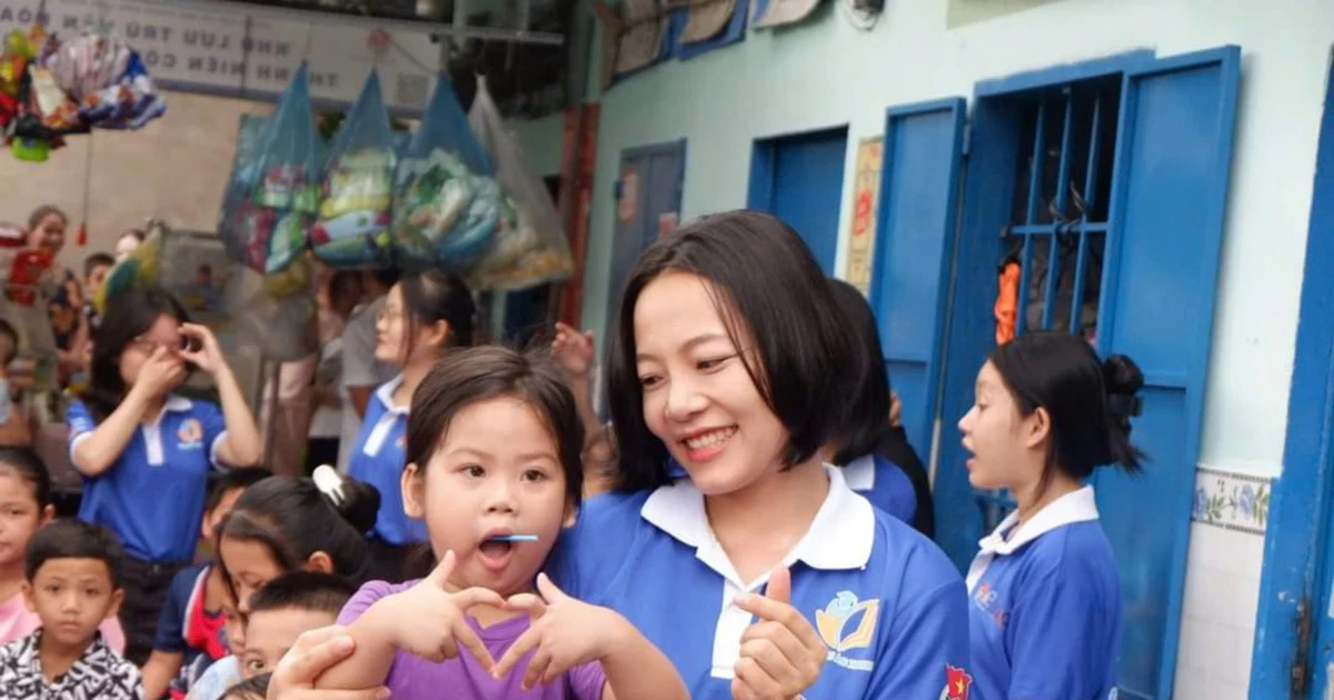 Nữ sinh "gieo hạt yêu thương" khắp cộng đồng - câu chuyện chạm tim quá đi mất