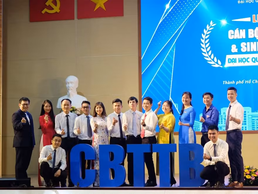 3a0acb546658d7abd650.jpg