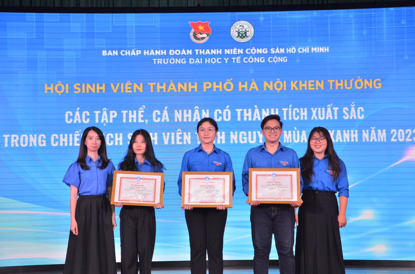3aac61eccd4f05fa1305.jpg