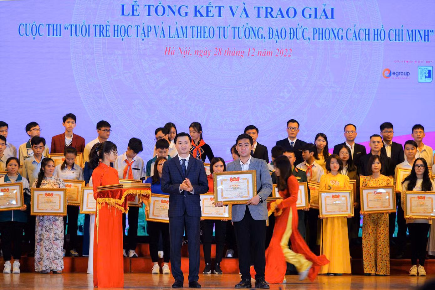3bf982b28cd3c26742ff.jpg