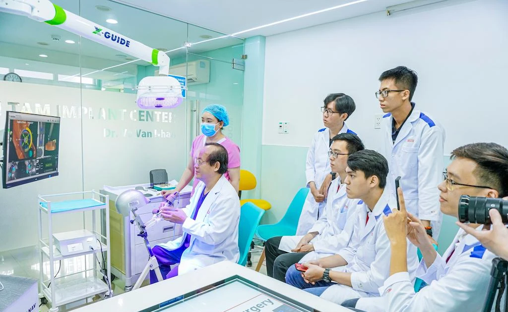 Trường ĐH Quốc tế Hồng Bàng thả điểm chuẩn 2021: Ngành Y - Răng cao ngất ngưởng!