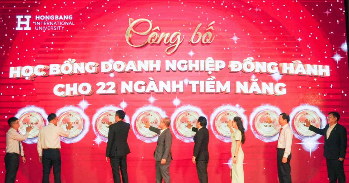 Trường đại học đầu tiên công bố học bổng khủng cho tân sinh viên 2024 ✨