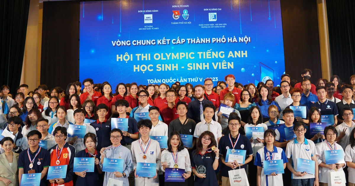 Nữ sinh ĐH Xây dựng Hà Nội vừa "chốt hạ" giải Nhất Olympic Tiếng Anh, nhận về 28 triệu và "tấm vé vàng" đi toàn quốc