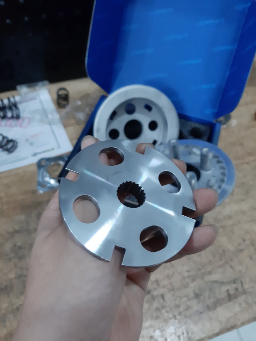 Trên tay nồi chống trượt Slipper Clutch Honda Winner Sonic 150 - anh em hóng review không nào?