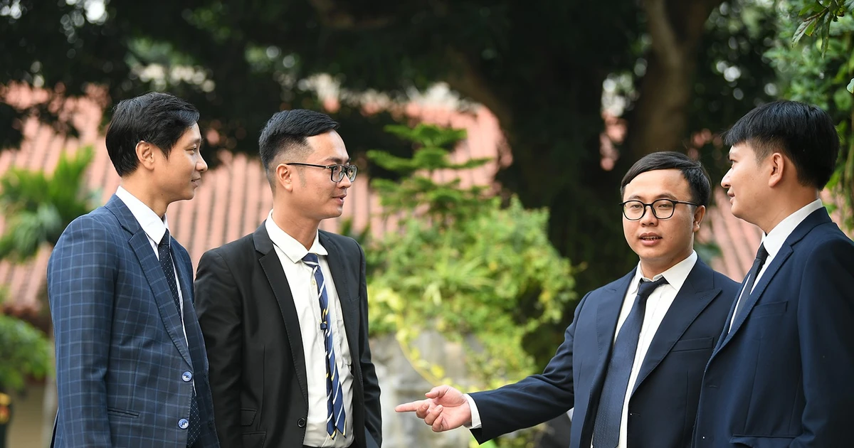 Thầy cô giờ có "luật chơi" mới: Cấm phân biệt đối xử với học trò rồi nha! ✨