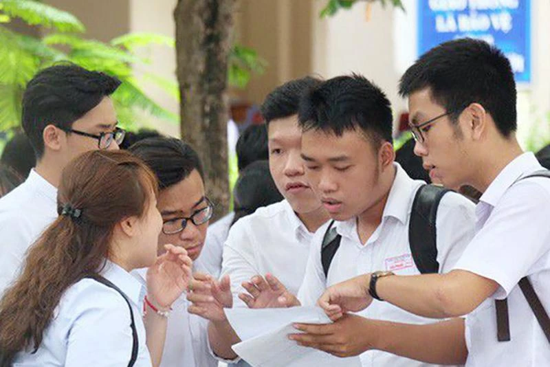 Trượt đại học đợt 1? Đừng lo, chuyên gia chỉ cách "lội ngược dòng" cực đỉnh! ✨