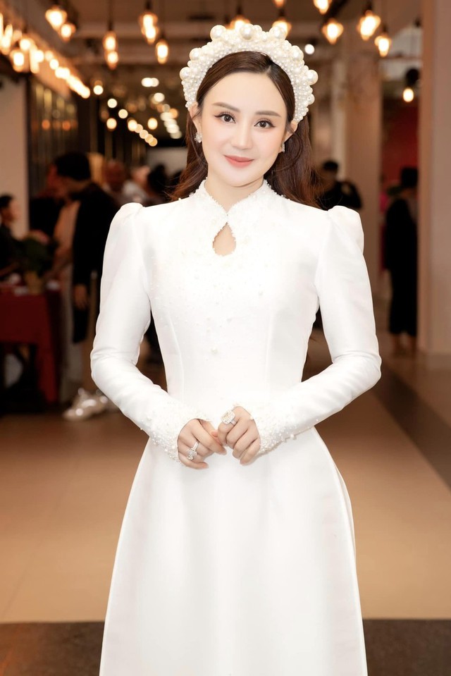 3ee56557fe2f7ccfbc16.jpg