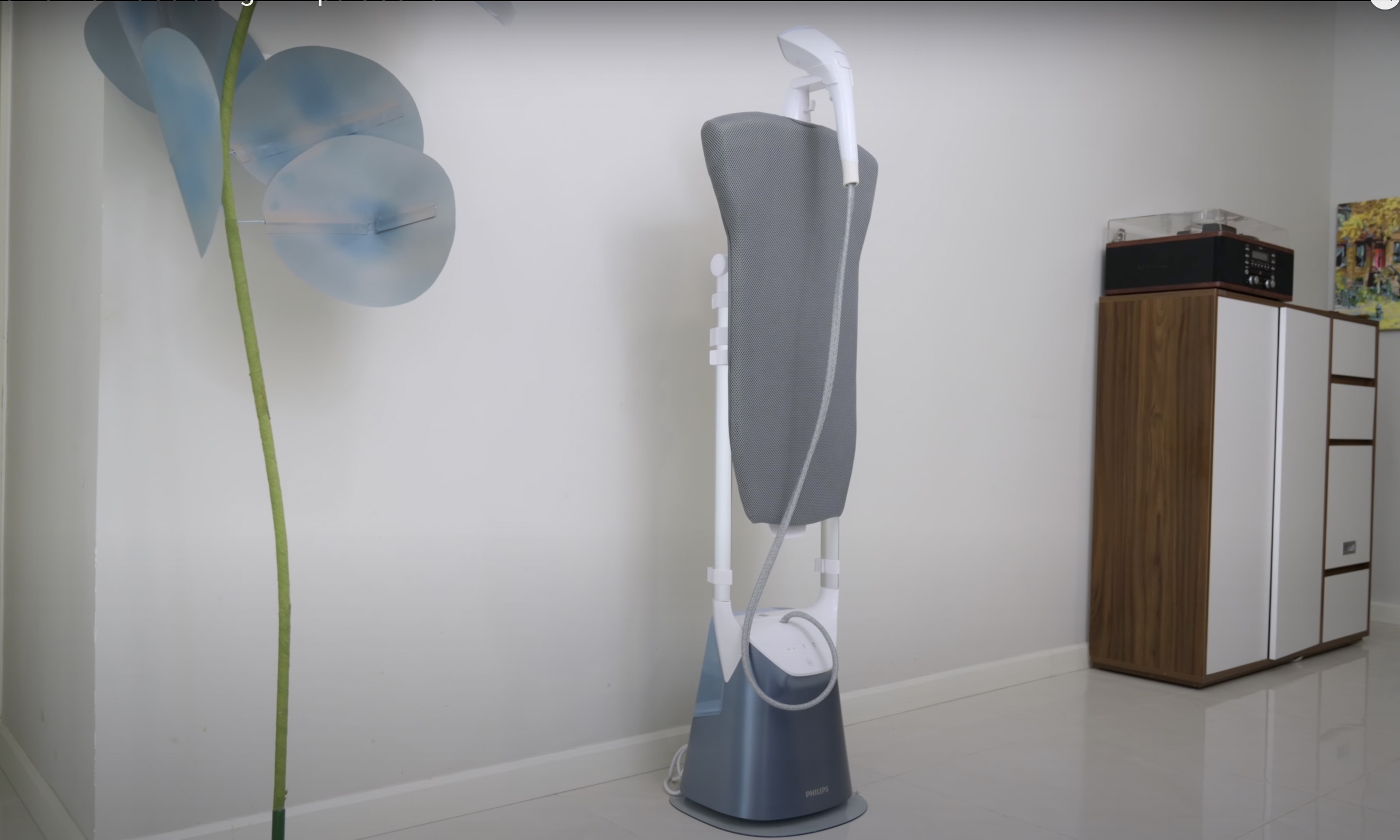Trên tay bàn ủi hơi nước Philips gần 8 triệu: Vì sao cần bàn ủi hơi nước đứng?