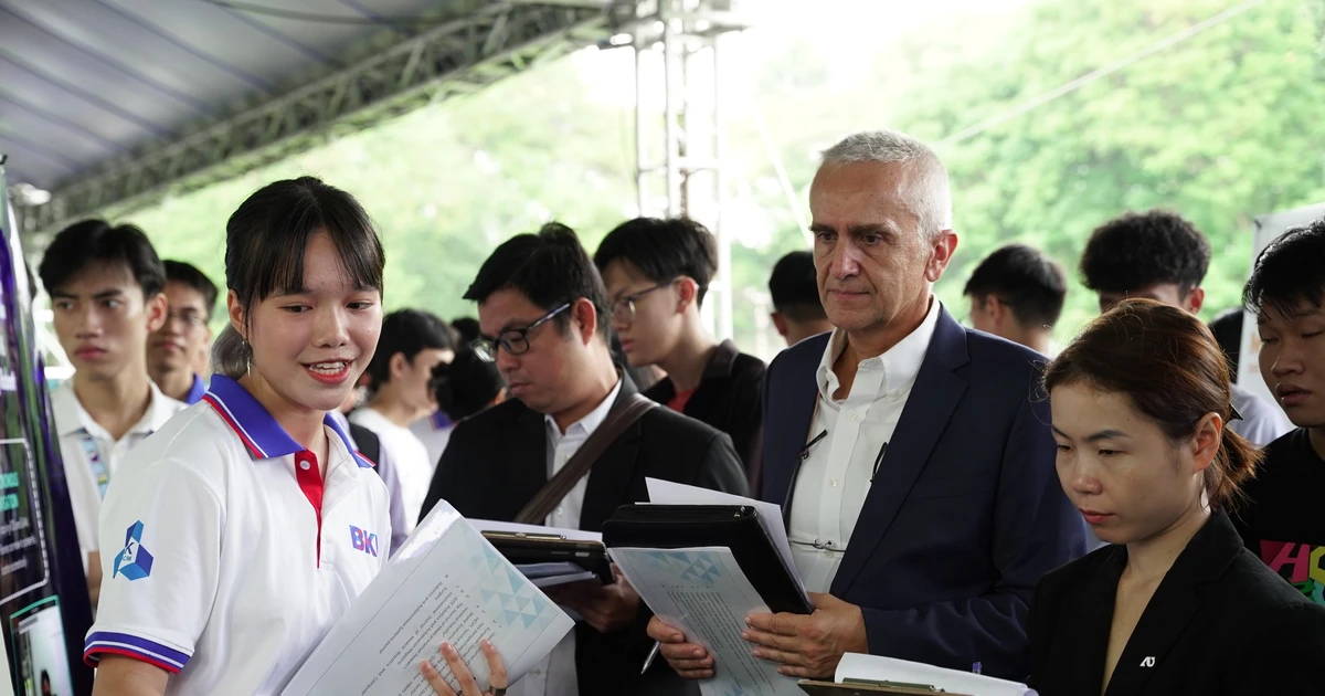 ĐH Bách khoa TP.HCM tung chiêu tuyển sinh 2025: Xét kết hợp chiếm sóng, cơ hội nào cho Gen Z?