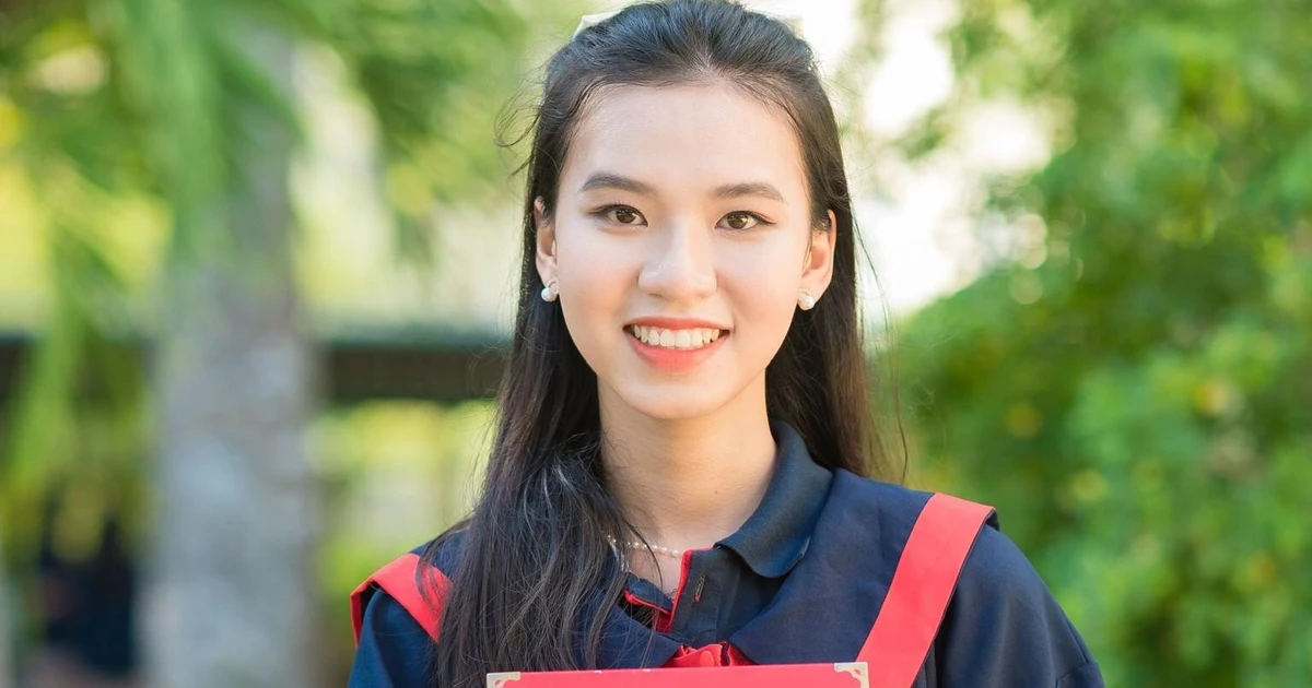Nữ sinh Quan hệ quốc tế "cháy" hết mình với Văn học dù không học chuyên ngành ✨