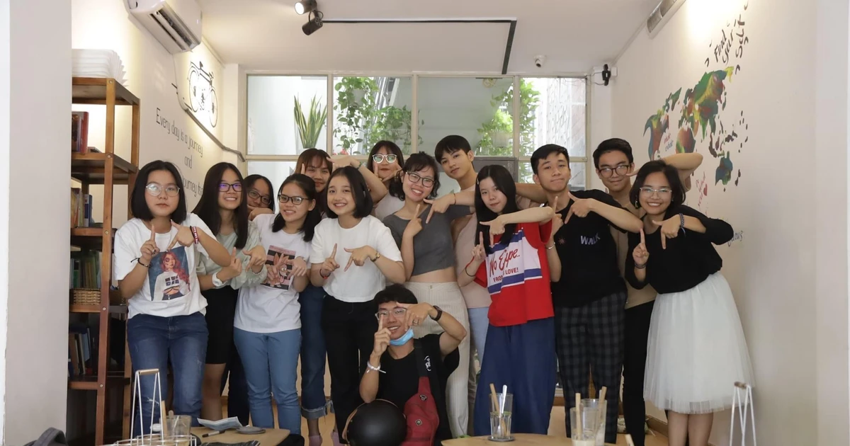 Gen Z cháy hết mình với "Tuần lễ training" đa sắc màu