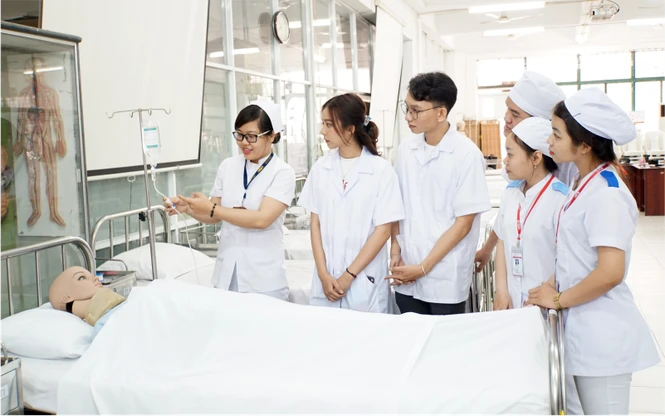 Học phí đại học tăng kịch trần: Muốn theo Y Dược phải chuẩn bị 1 tỷ đồng!