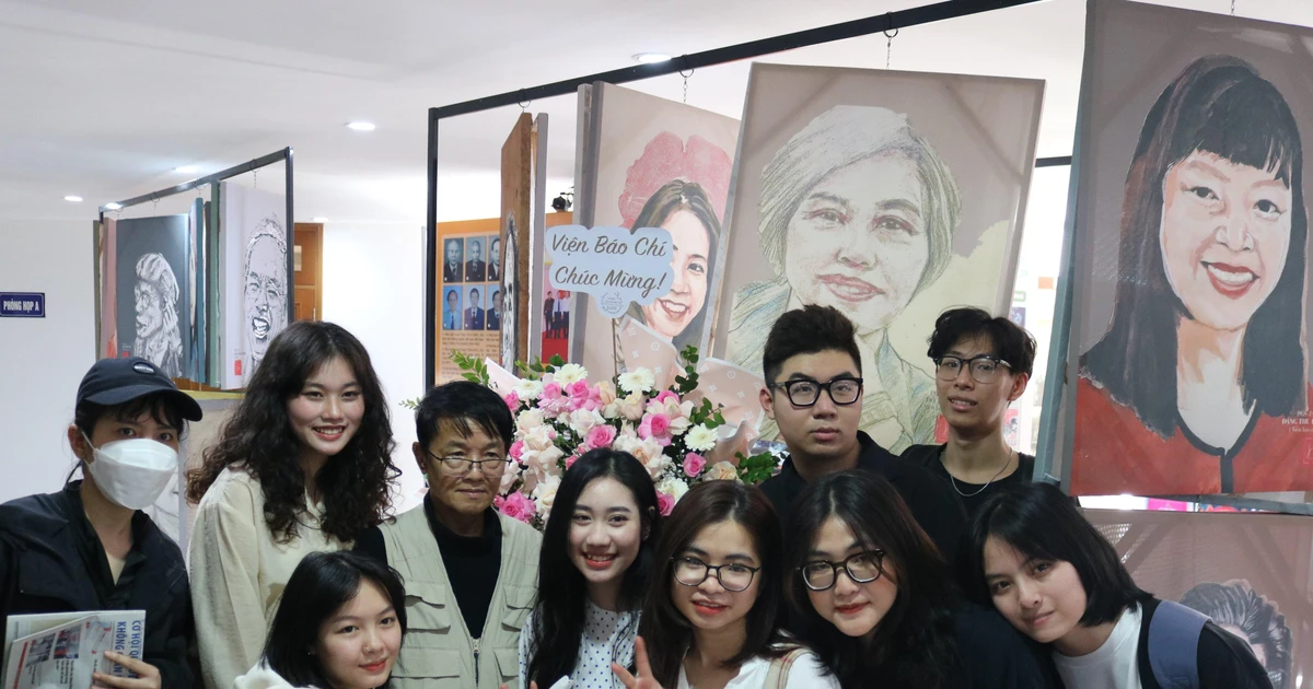 Gen Z nghĩ sao về triển lãm 'Nhà báo vẽ Nhà báo'?