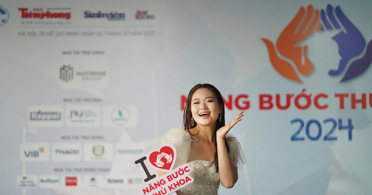 Âm nhạc lan tỏa vibe tích cực tại 'Nâng bước thủ khoa 2024' ✨