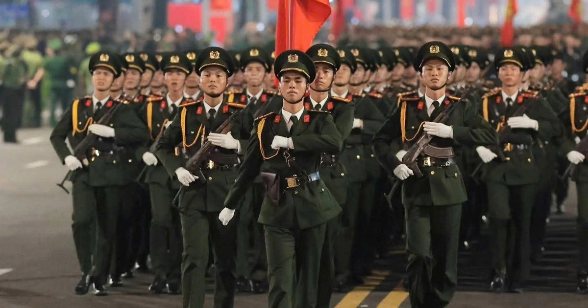 Chàng trai năm nhất tự hào làm Khối trưởng diễu hành A80: "Áp lực nhưng vinh dự lắm luôn!"
