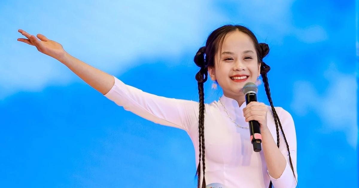 Nữ sinh trường THPT chuyên Ngoại ngữ giành giải Nhì cuộc thi Nhịp cầu Hán ngữ tại Trung Quốc