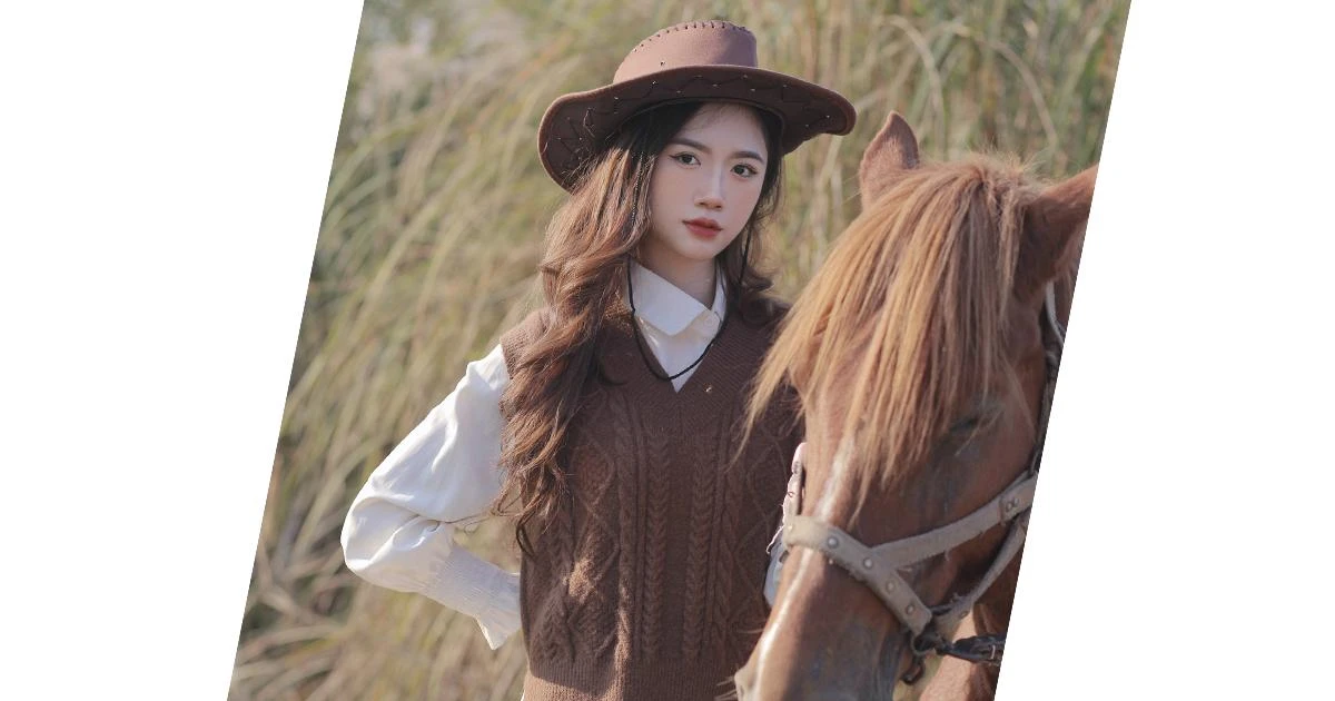Nữ sinh 2K hóa "nàng cao bồi" đốn tim cộng đồng mạng ✨