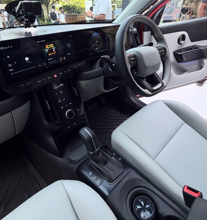 458facf04a4bf70c0c52.jpg