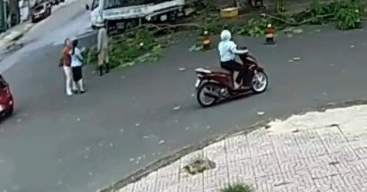45a0b9807dd8476a5954.jpg