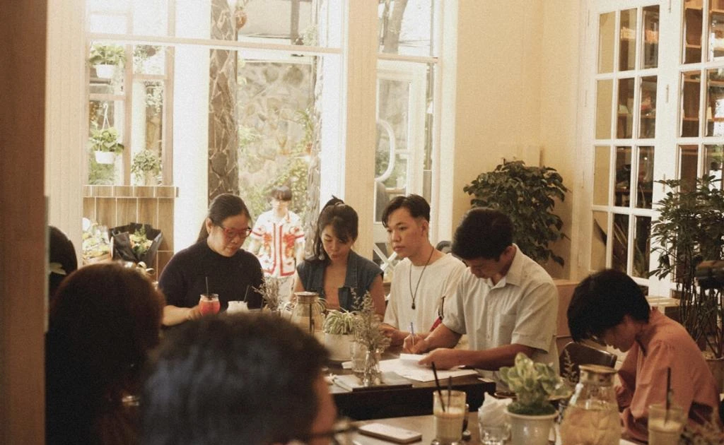 "Lang Thang 2022" - Dự án đọc sách chill phết của hội gen Z mê văn hóa đọc