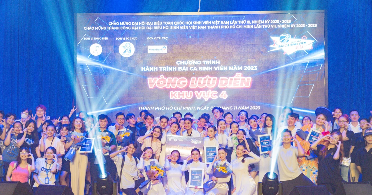 Hành trình Bài ca sinh viên "Sống một đời có lãi" cháy hết mình tại vòng Lưu diễn TP. HCM