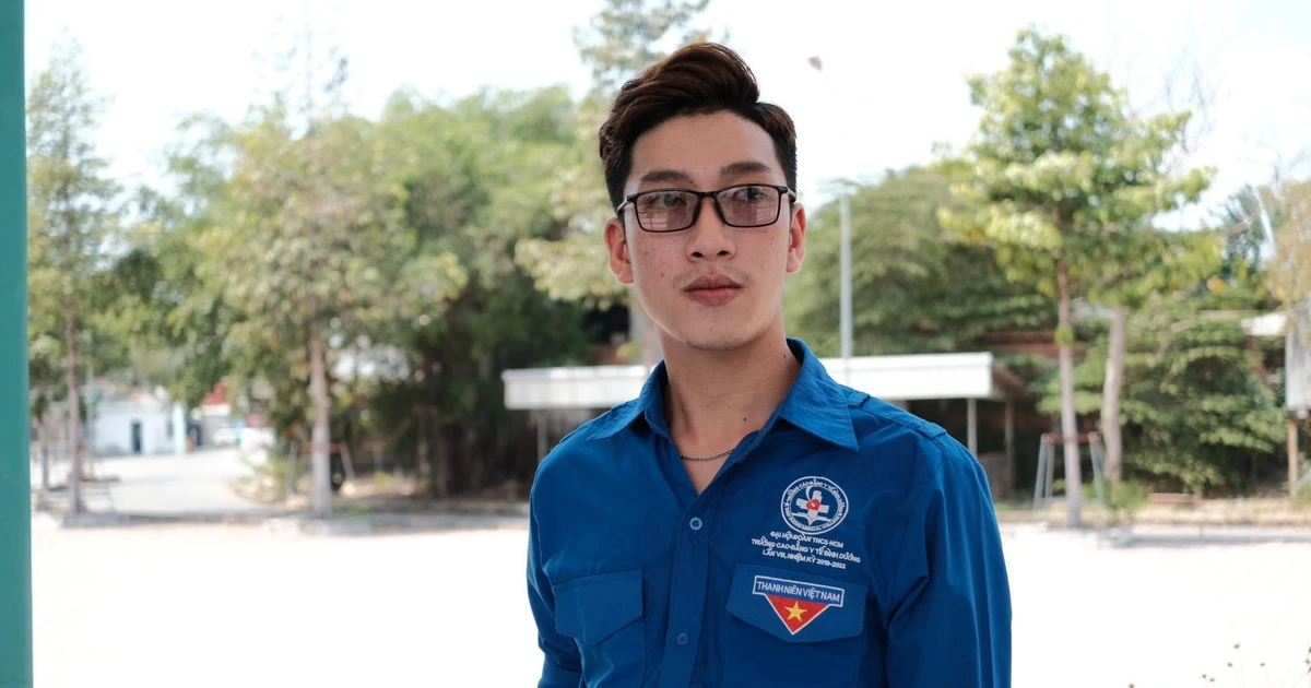 Chàng sinh viên Bình Dương nhận giải thưởng 'Thanh niên sống đẹp 2021' - Tài năng và tâm huyết cực phẩm!