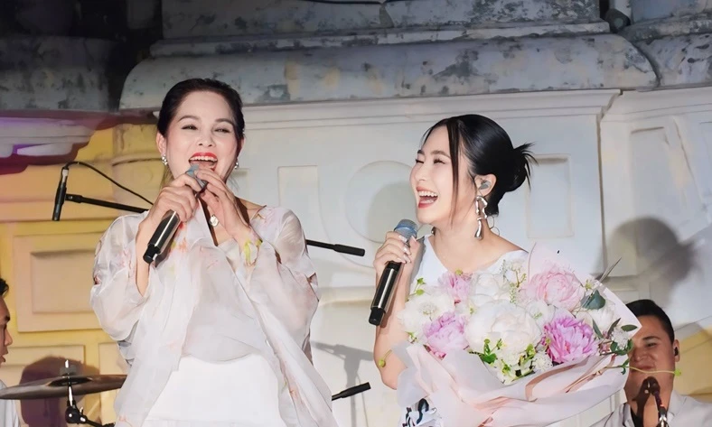 Hương Tràm phá lệ song ca "Em gái mưa" với nhân vật đặc biệt này, ai ngờ được!