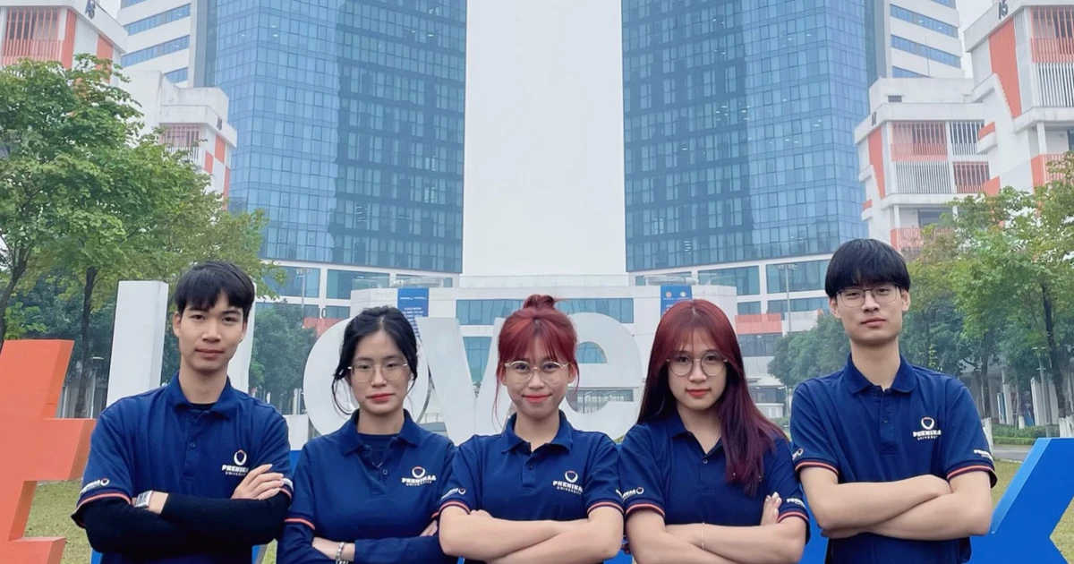 Gen Z sáng tạo áo thần thánh giám sát sức khỏe 24/7, cứu mạng người già thoát đột quỵ