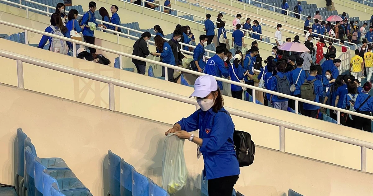Khoảnh khắc đỉnh của cao: Đội quân áo xanh tình nguyện tại SEA Games 31 khiến ai cũng phải thán phục