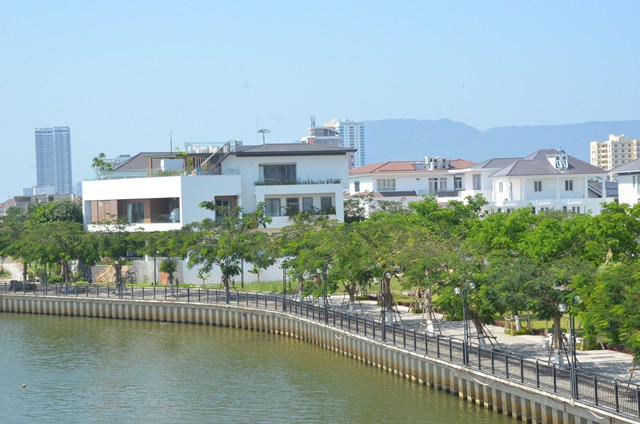 489381669ccad413e367.jpg
