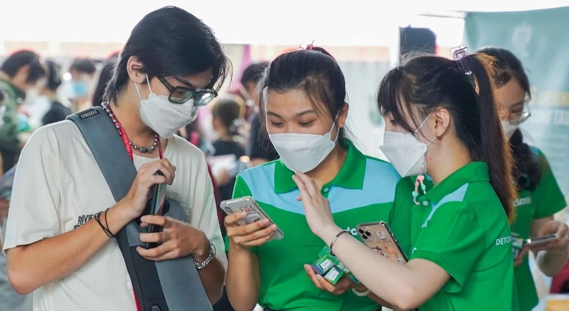 VLU's Job Fair 2023 chính là cơ hội vàng để các bạn sinh viên săn job và thực tập xịn xò