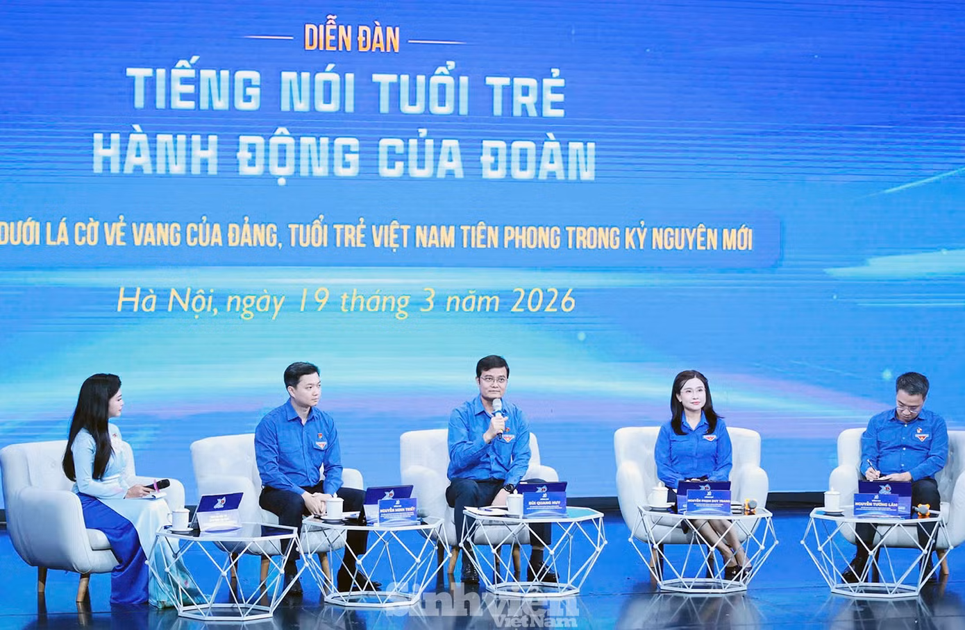 48c01b116ad5ebbb0449.jpg
