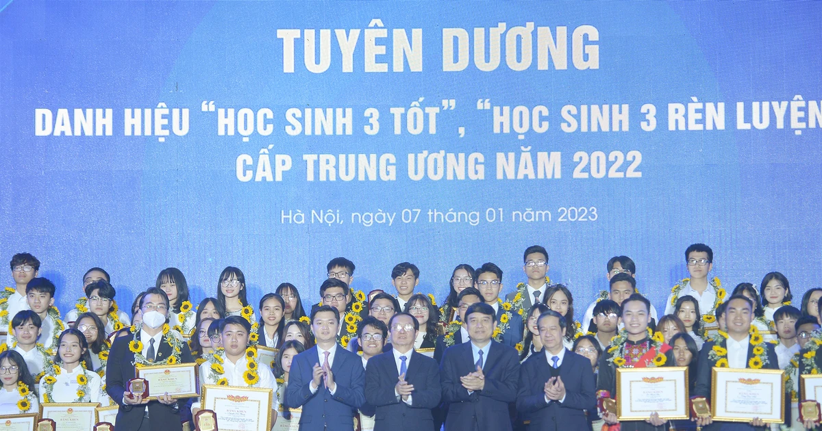 Vinh danh 83 Sinh viên 5 tốt cấp Trung ương năm 2022 – Xứng đáng là thế hệ GenZ tài năng!