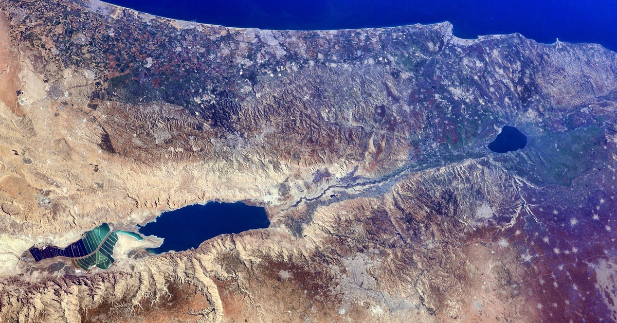 4b3d117e8b1fbae102ff.jpg