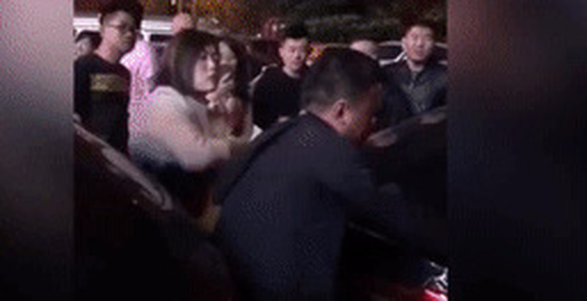 4b8dc7cb04b2243b6ed9.jpg