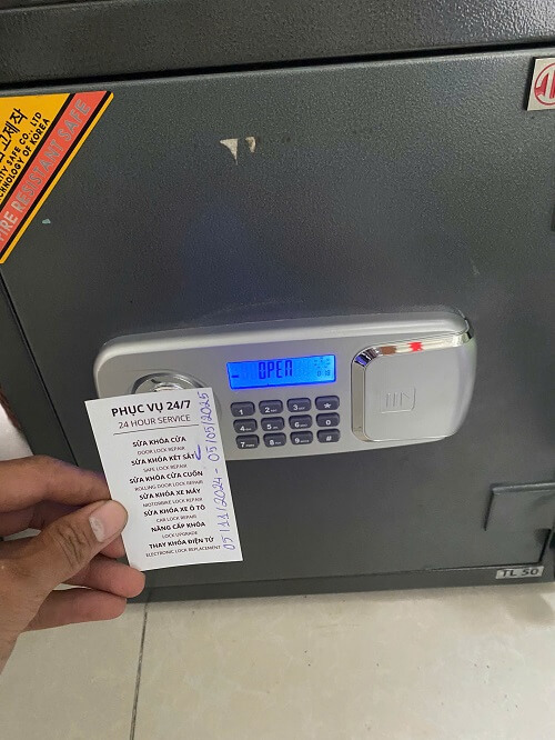 4bae8b8370cf1a4cce3a.jpg