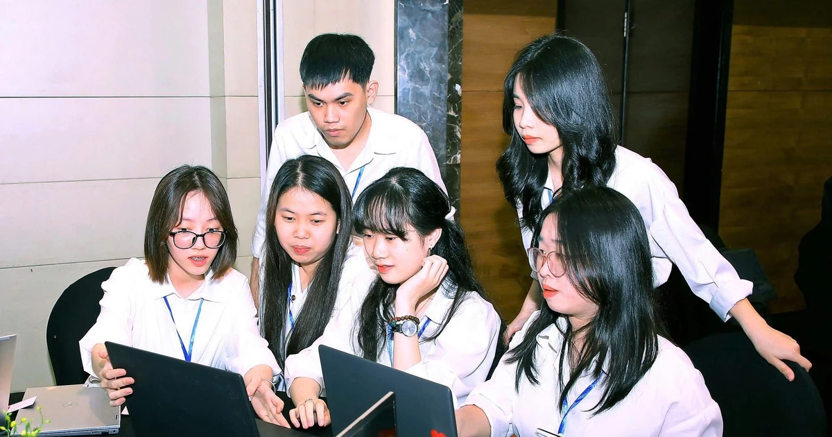 Phạm Anh Ngọc – Nữ sinh Kế toán UEB chinh phục cả loạt giải thưởng học thuật châu Á