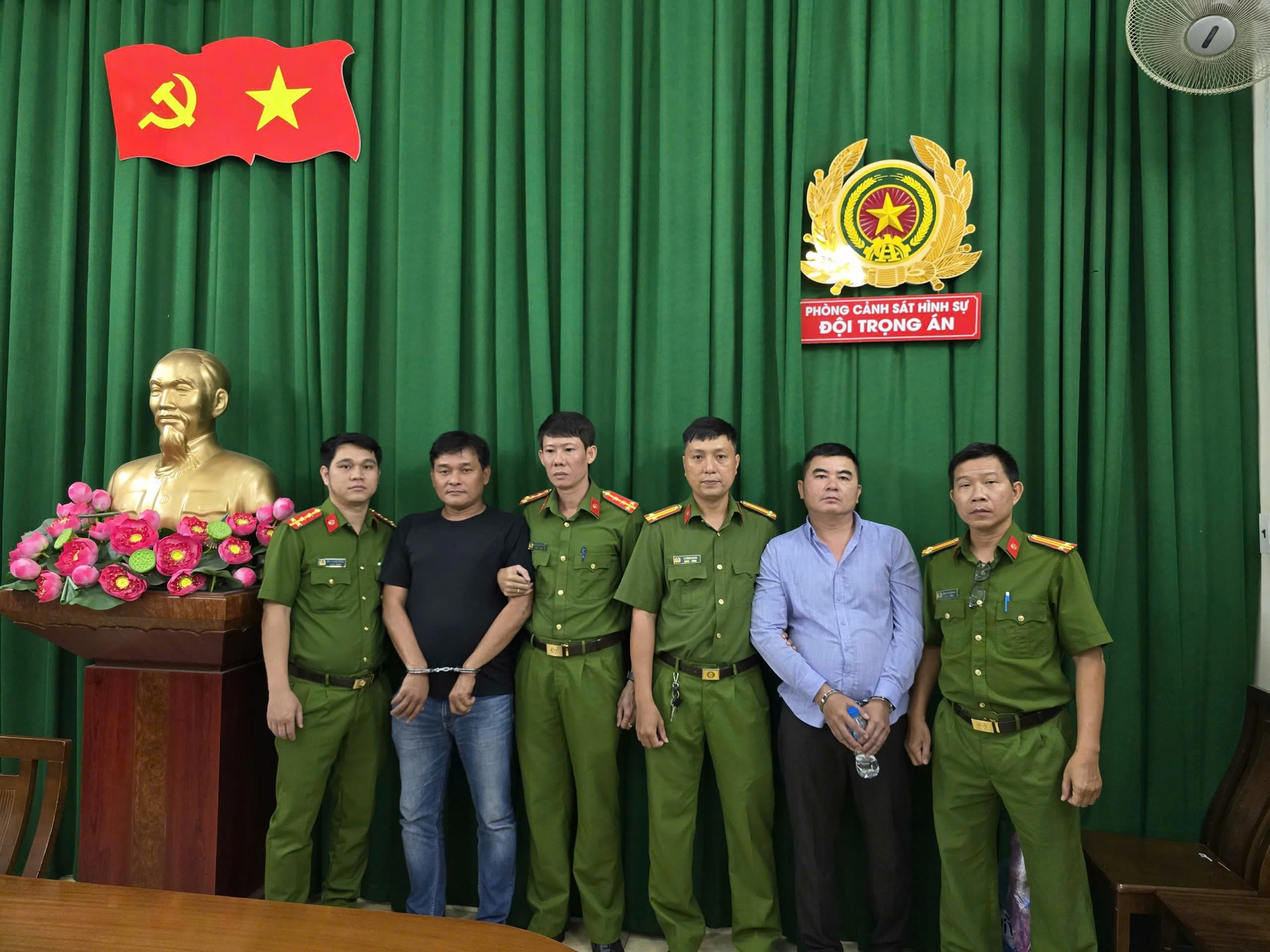 4c2d644689fb6cc48302.jpg
