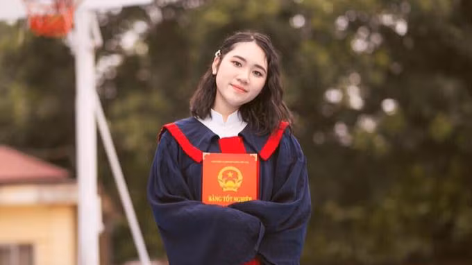 4e25c4f13b0abf2ff56d.jpg