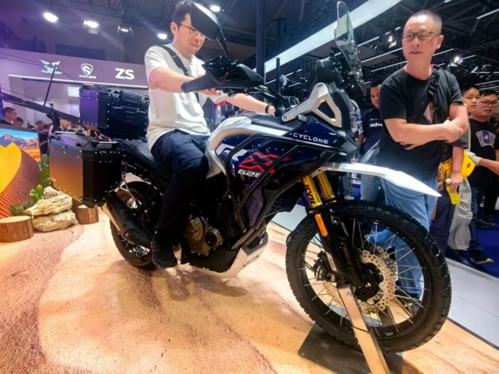 4e30222db99e049a7990.jpg