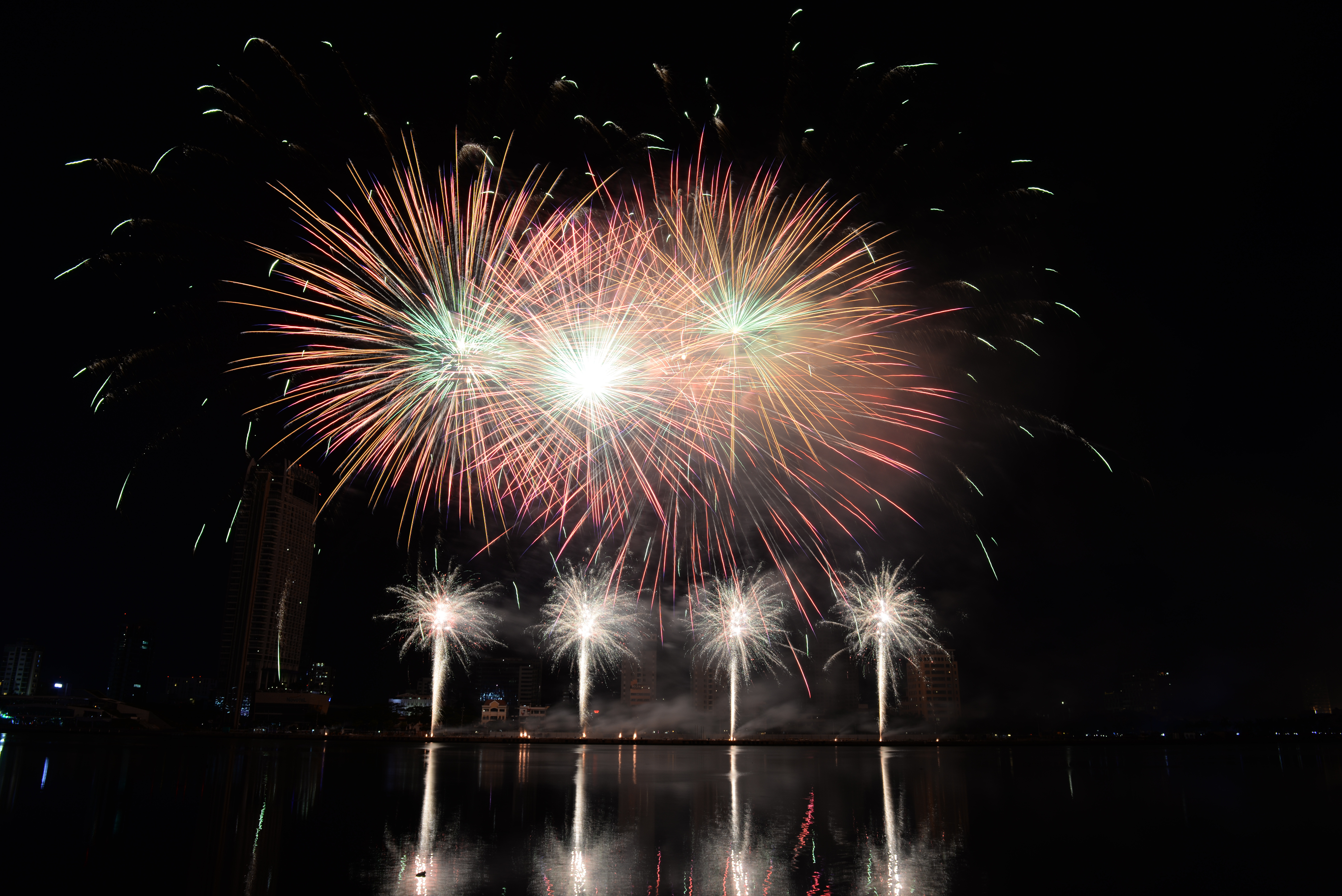 4ff2911056ec5658a644.jpg