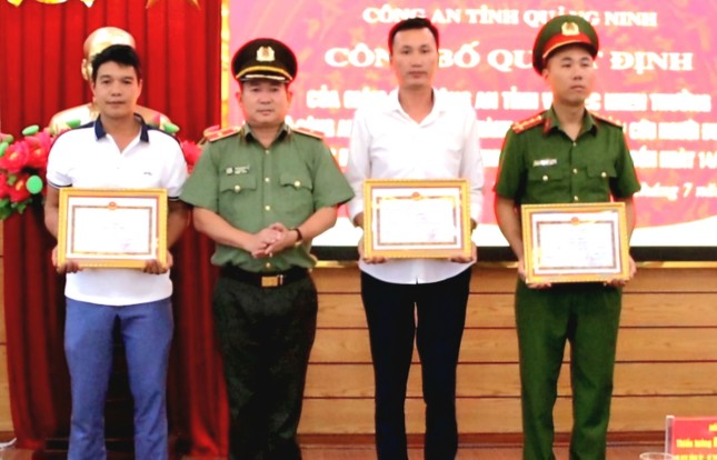 50cd281312b41e0ef61f.jpg