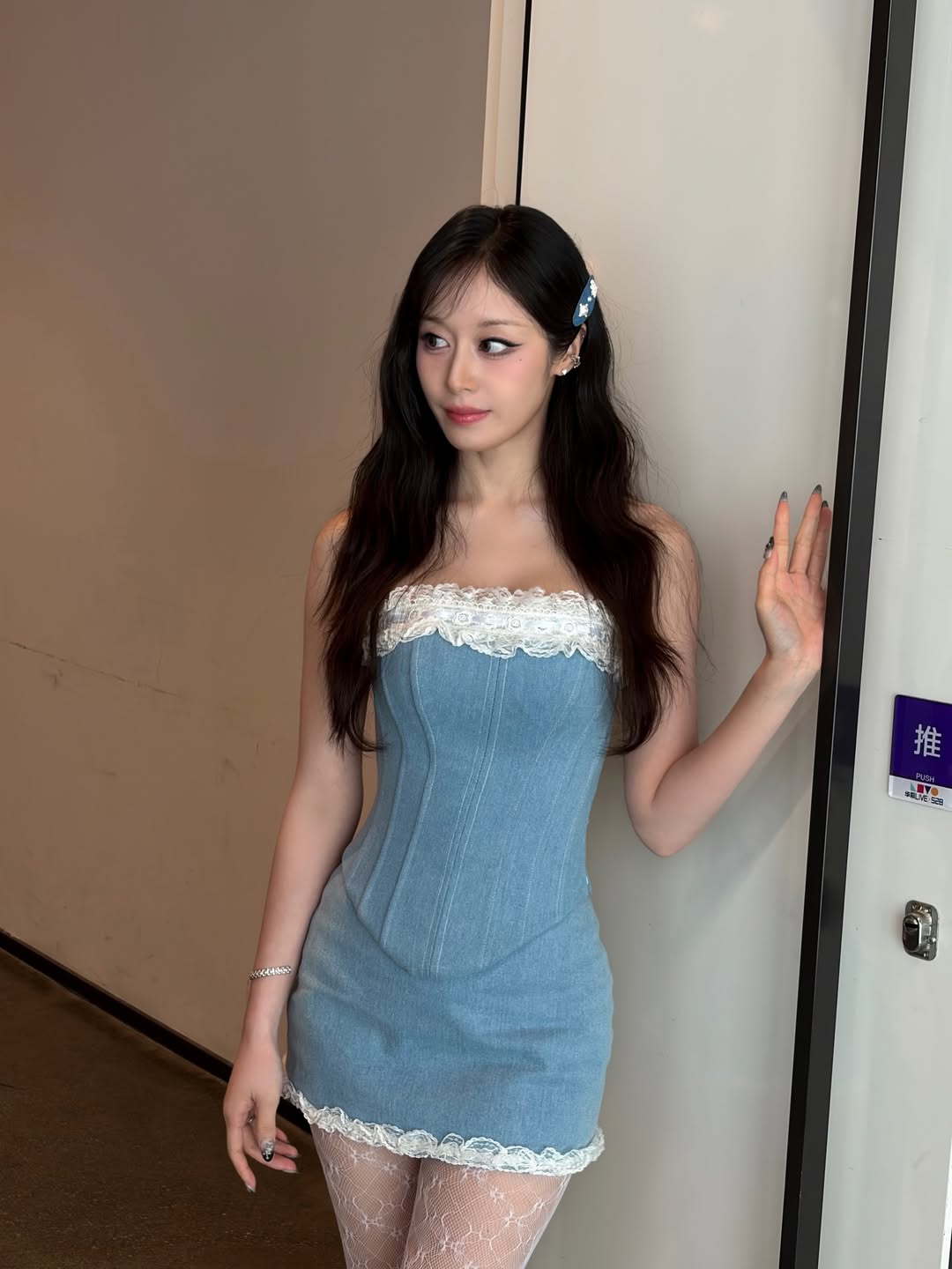 50d27ff0fd879e43e3f5.jpg