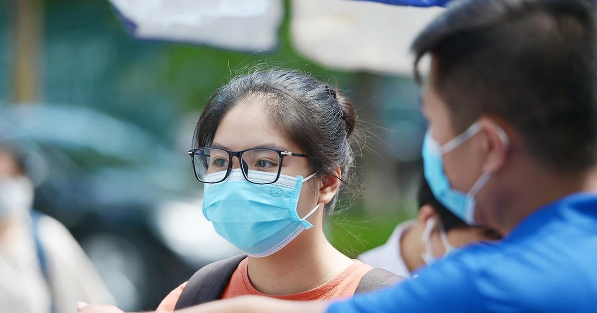 Gần 28.000 bạn thí sinh chưa kịp làm thủ tục dự thi tốt nghiệp THPT