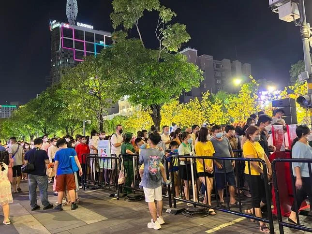 Đường hoa Nguyễn Huệ 2023 mở cửa 8 ngày liên tục - Bạn nào chưa check-in thì chuẩn bị đi thôi nào!
