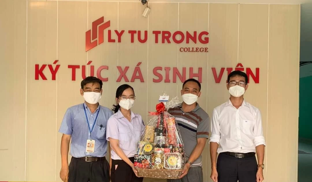Hội Sinh viên TP. HCM thăm và chúc Tết các Ký túc xá - Năm Nhâm Dần 2022 ấm áp quá trời
